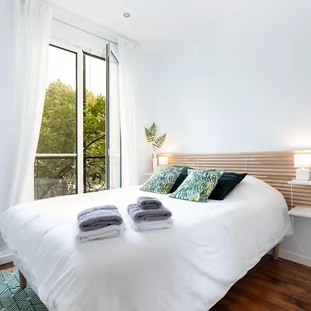 ★ Charmant/nice ★ Proche/near La Defense & Paris Apartment *